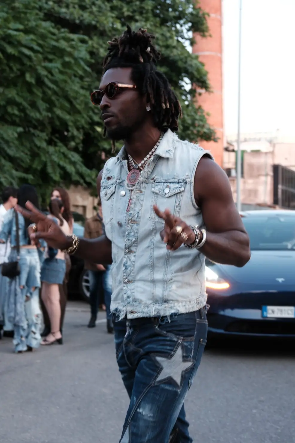 Milan Fashion Week 24SS street style by Agnes Select