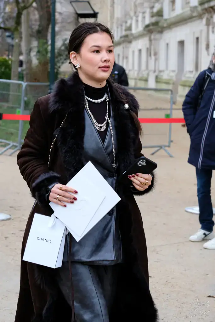 Street style at Chanel Couture show by Agnes Select