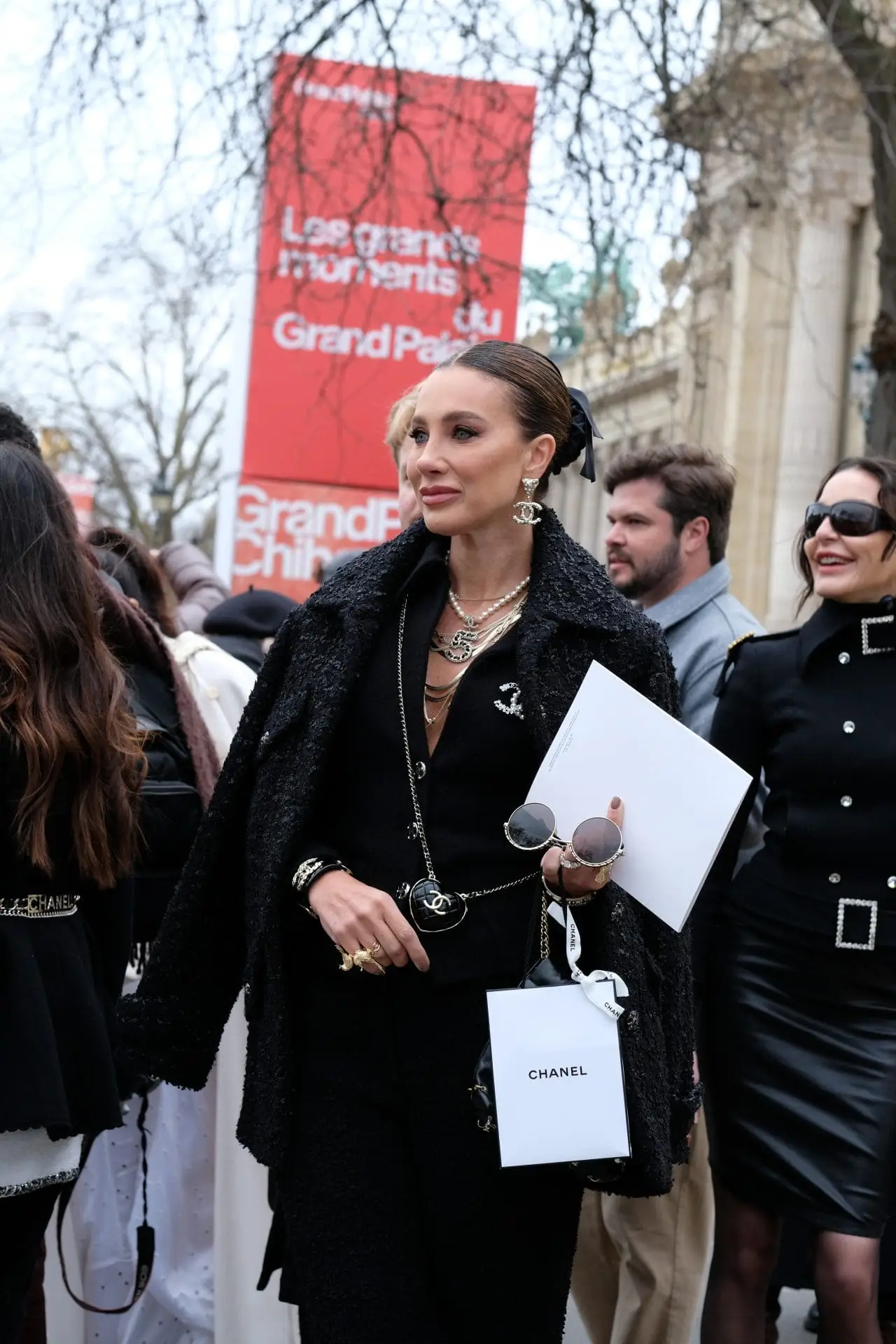Street style at Chanel Couture show by Agnes Select