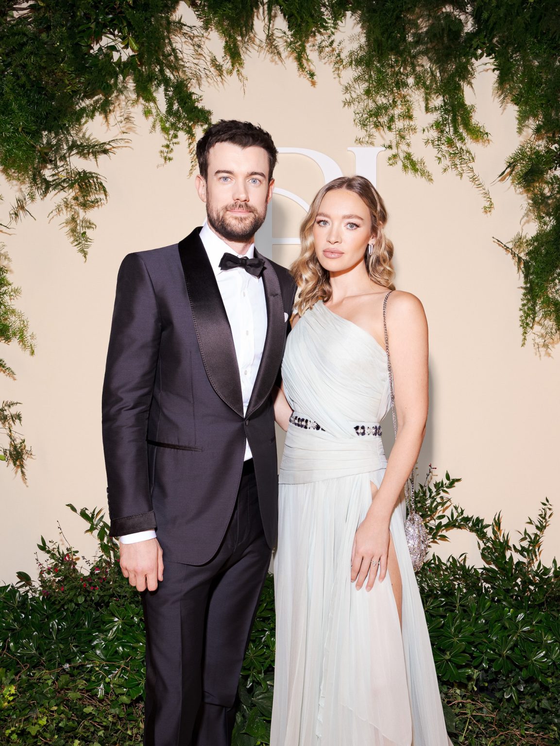(左 · Left) Jack Whitehall (右 · Right) Charlotte di Pietro